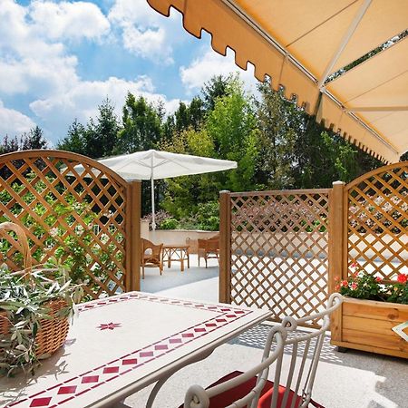 Olea Dei Holiday Apartments San Felice del Benaco Zimmer foto